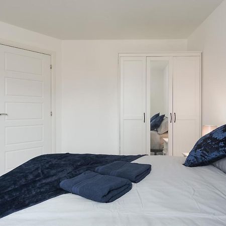 Two Bedroom Apartment - Milton Keynes By Aryas Properties Broughton  Eksteriør bilde