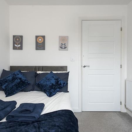 Two Bedroom Apartment - Milton Keynes By Aryas Properties Broughton  Eksteriør bilde