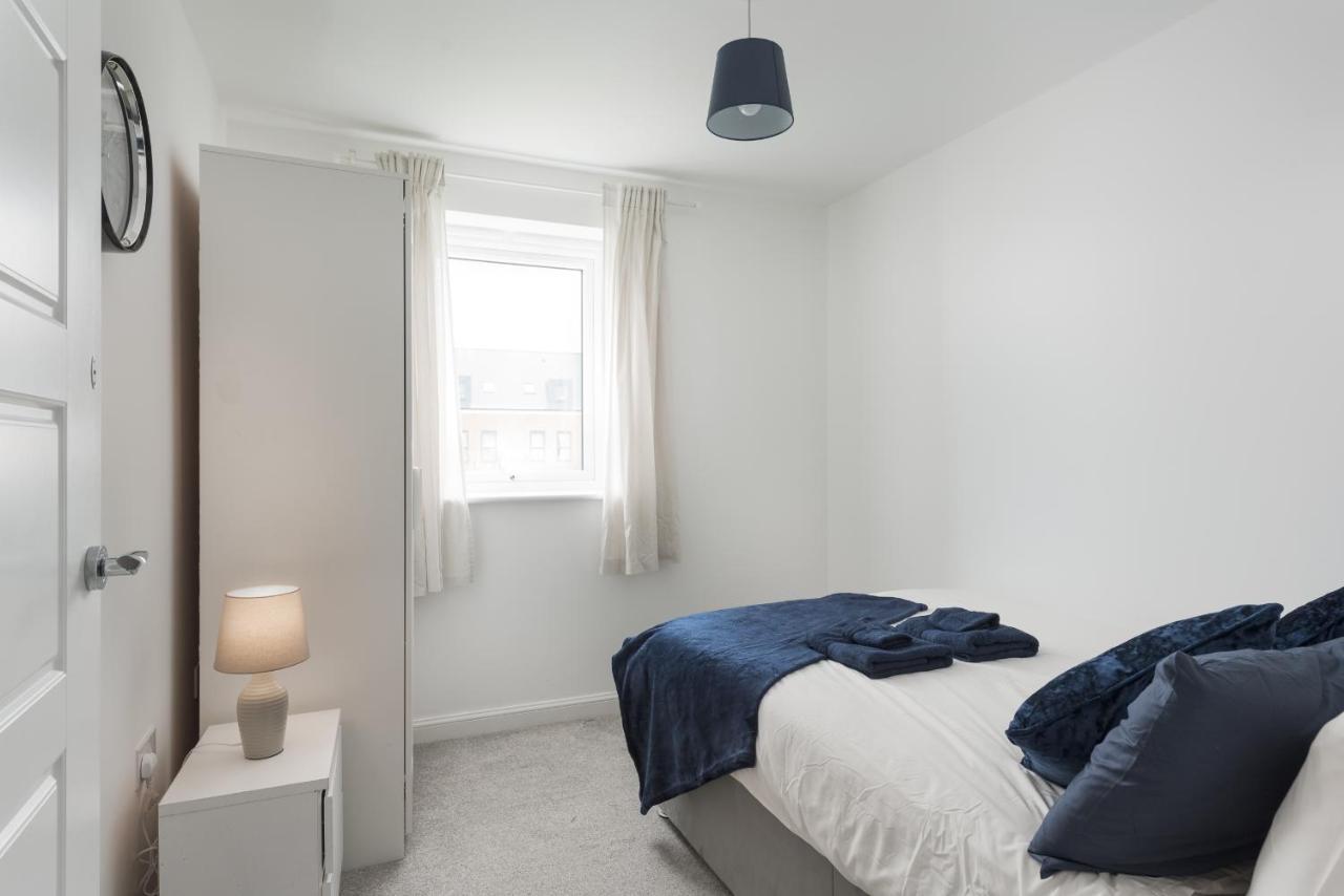 Two Bedroom Apartment - Milton Keynes By Aryas Properties Broughton  Eksteriør bilde