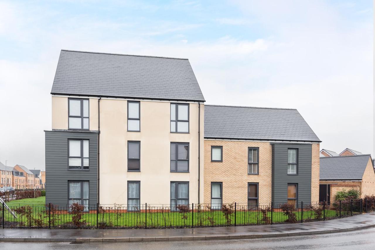 Two Bedroom Apartment - Milton Keynes By Aryas Properties Broughton  Eksteriør bilde
